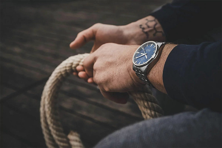 Часы Certina DS Action Day-Date C032.430.11.041.00 — артикул C0324301104100