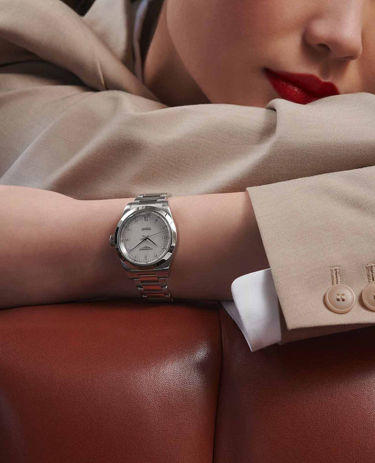 Часы Longines Conquest L3.430.4.87.6 — Швейцария, механические