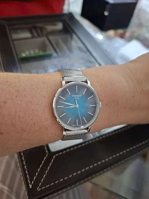 Фото покупателя: Швейцарские наручные часы Tissot Everytime Lady T143.210.11.091.00
