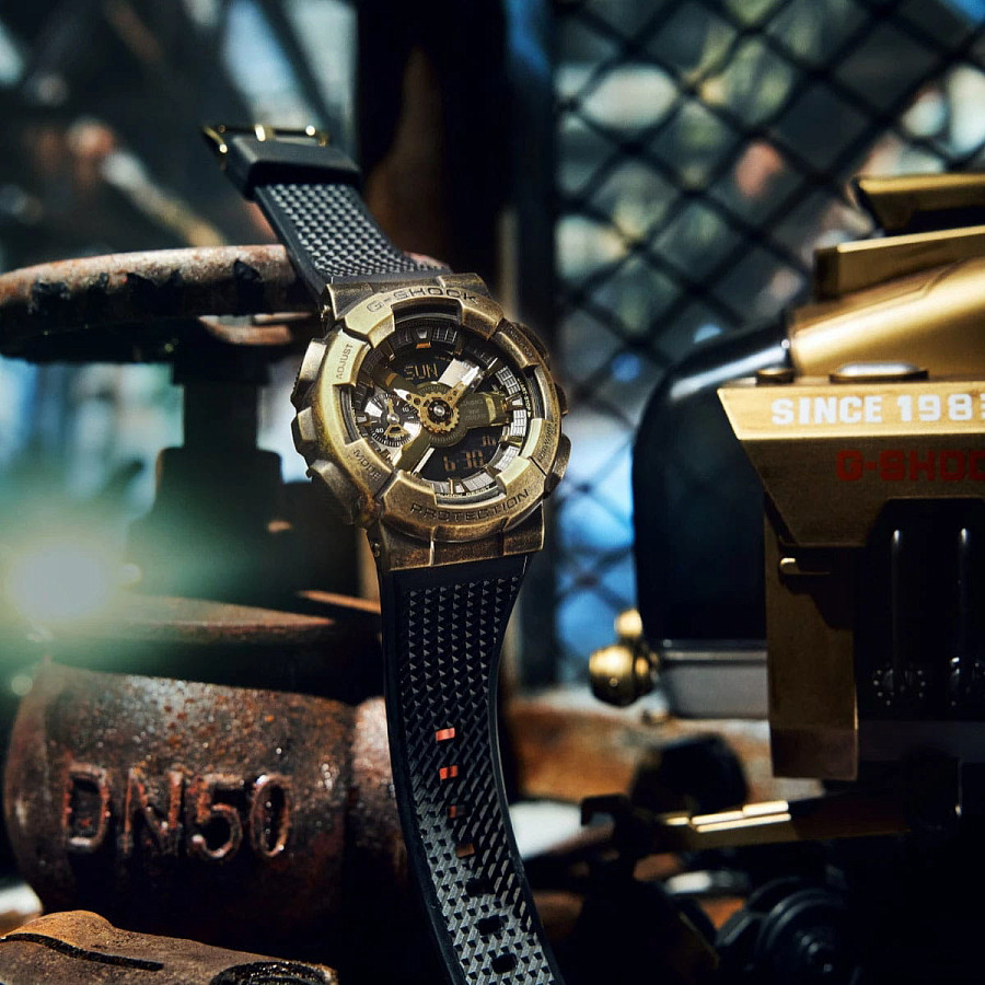 Часы Casio G-Shock GM-110VG-1A9DR (GM-110VG-1A9) — электронные, пластик сталь