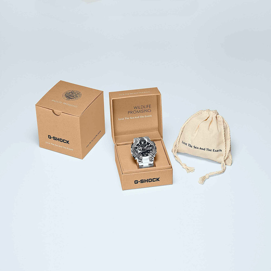 Часы Casio G-Shock GA-110WLP-7A — пластик, Япония