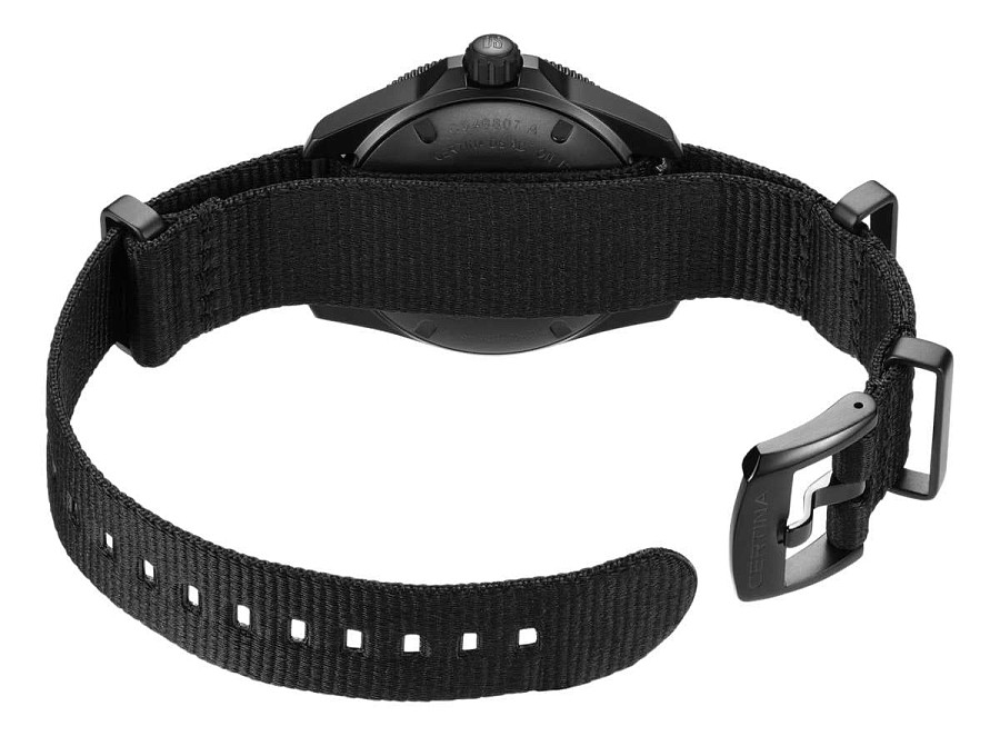 Часы Certina DS Action Diver C048.807.38.051.00 — мужские, черный