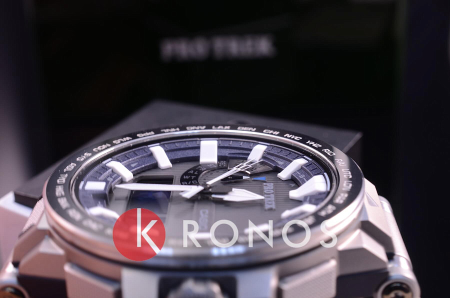 Часы Casio Pro Trek PRX-8000GT-7PR — мужские, серебристый