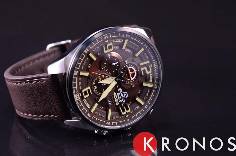 Часы Casio Edifice EFR-555BL-5A — кварцевые, металл