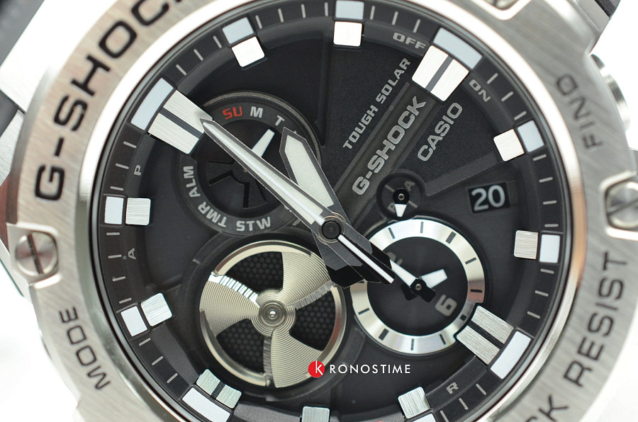Часы Casio G-Shock GST-B100-1ADR (GST-B100-1A) — мужские, артикул GST-B100-1A
