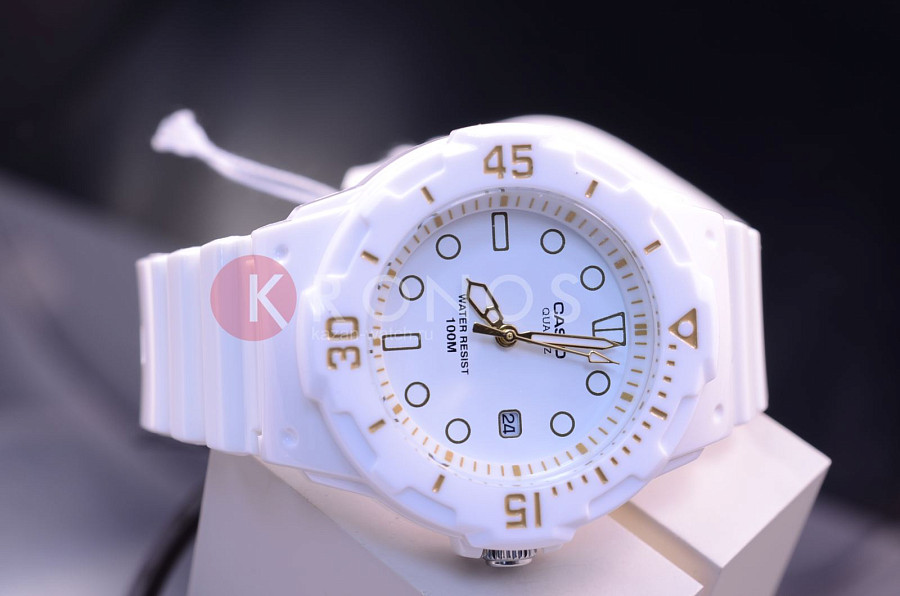 Часы Casio Collection LRW-200H-7E2VDF (LRW-200H-7E2) — Япония, кварцевые