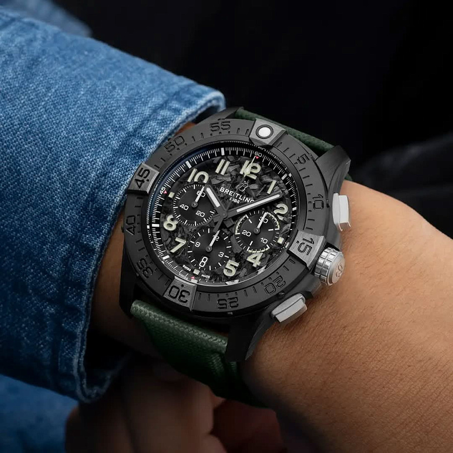 Часы Breitling Super Avenger B01 Chronograph 46 mm SB0148101B1X1 — артикул SB0148101B1X1
