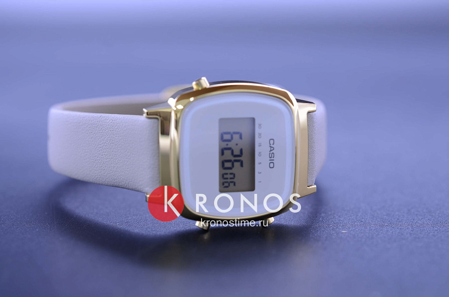 Часы Casio Collection LA670WEFL-9 — пластик, Япония