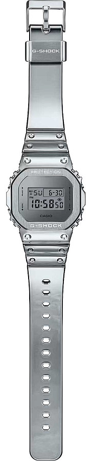 Часы Casio G-Shock GM-5600YM-8A8 — пластик, Япония