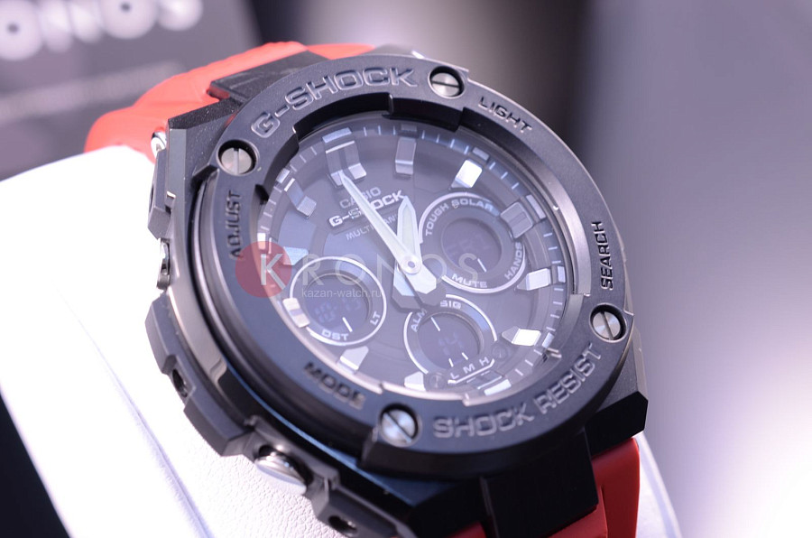 Часы Casio G-Shock GST-W300G-1A4 — Япония, электронные