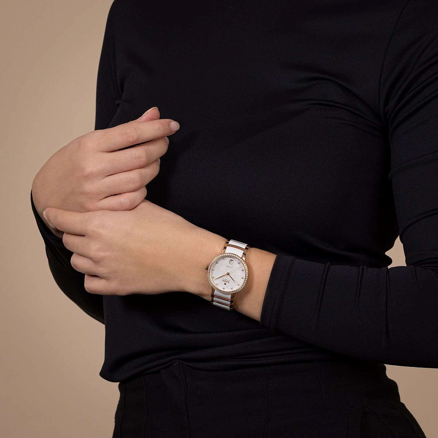 Часы Rado Centrix Diamonds R30230902 — Швейцария, кварцевые
