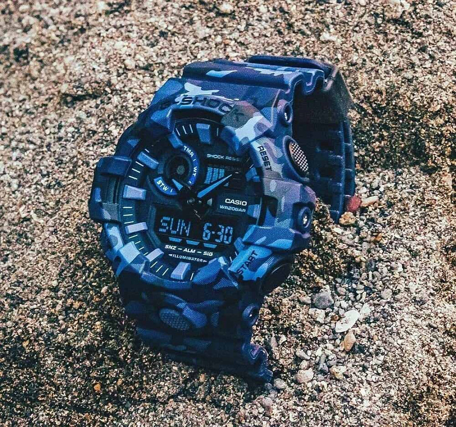 Часы Casio G-Shock GA-700CM-2A — мужские, двухцветный
