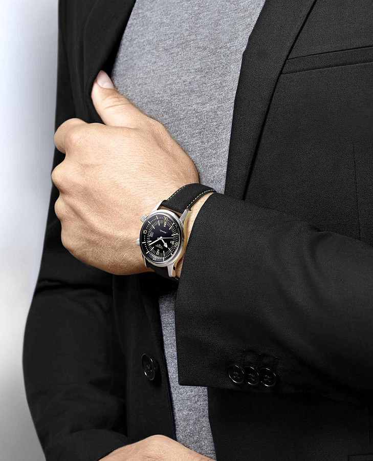 Часы Longines Legend Diver Watch L3.774.4.50.0 — артикул L37744500