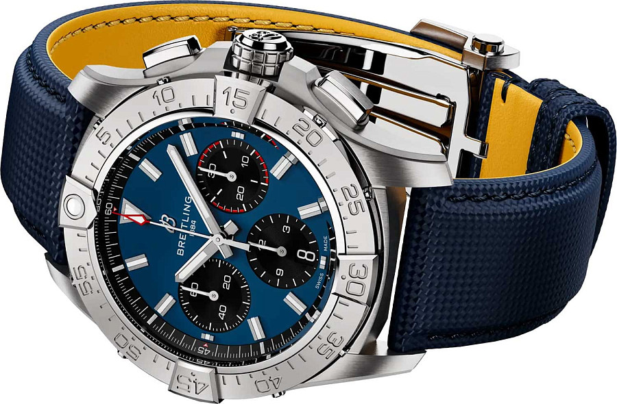 Часы Breitling Avenger B01 Chronograph 42 mm AB0146101C1X1 — кожаный, мужские