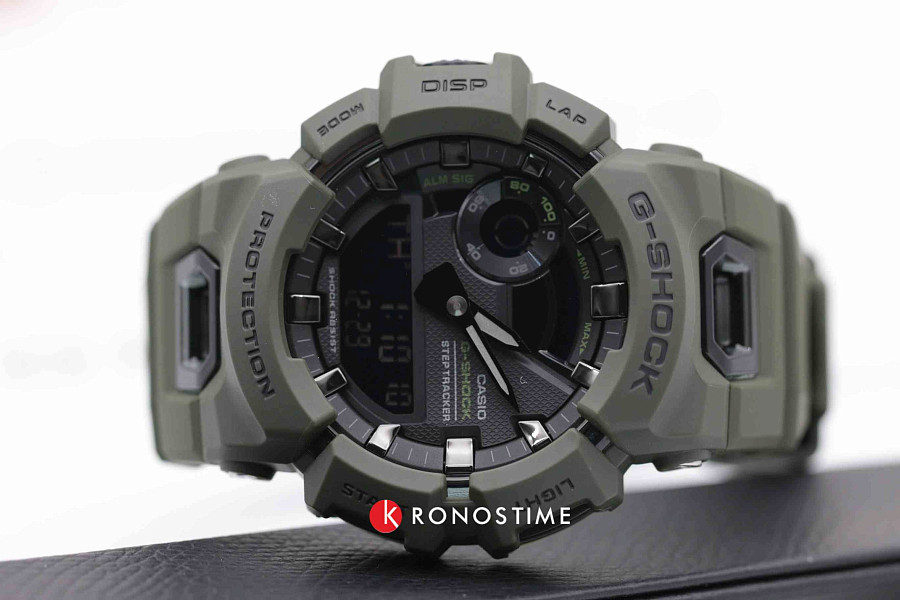 Часы Casio G-Shock GBA-900UU-3ADR (GBA-900UU-3A) — электронные, Япония, мужские