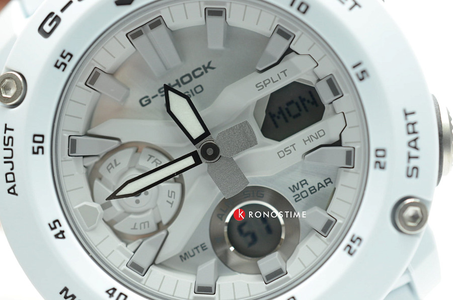 Часы Casio G-Shock GA-2000S-7ADR (GA-2000S-7A) — карбон пластик, Япония