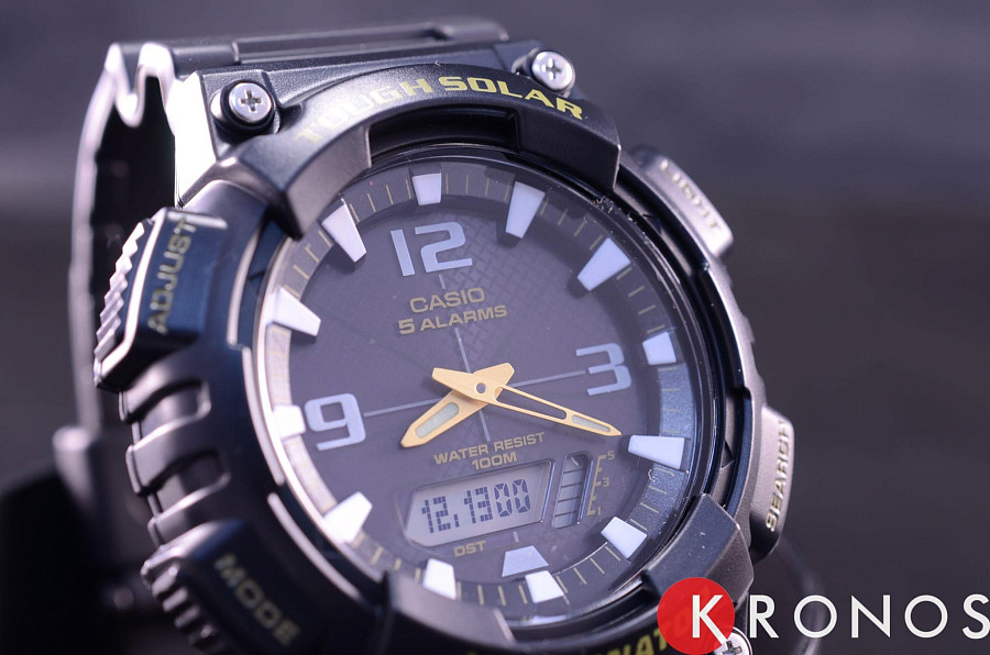 Часы Casio Collection AQ-S810W-1BVDF (AQ-S810W-1B) — пластик, Япония