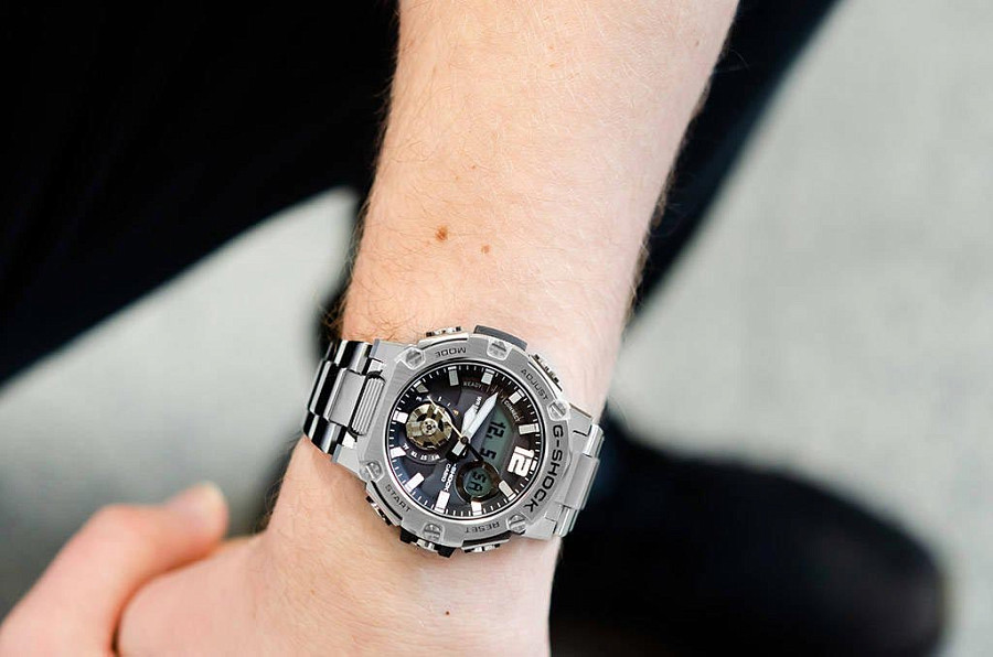 Часы Casio G-Shock GST-B300SD-1A — электронные, сталь карбон