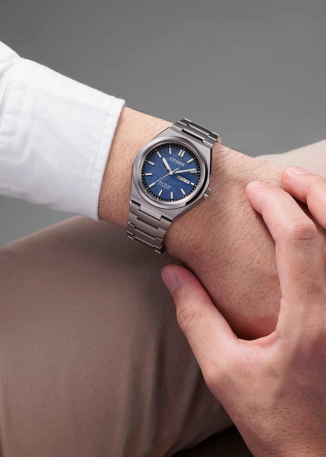 Часы Citizen Zenshin AW0130-85L — кварцевые, титан