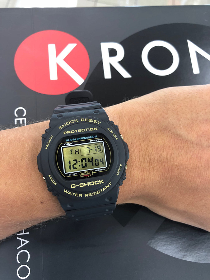 Часы Casio G-Shock DW-5735D-1B — артикул DW-5735D-1B