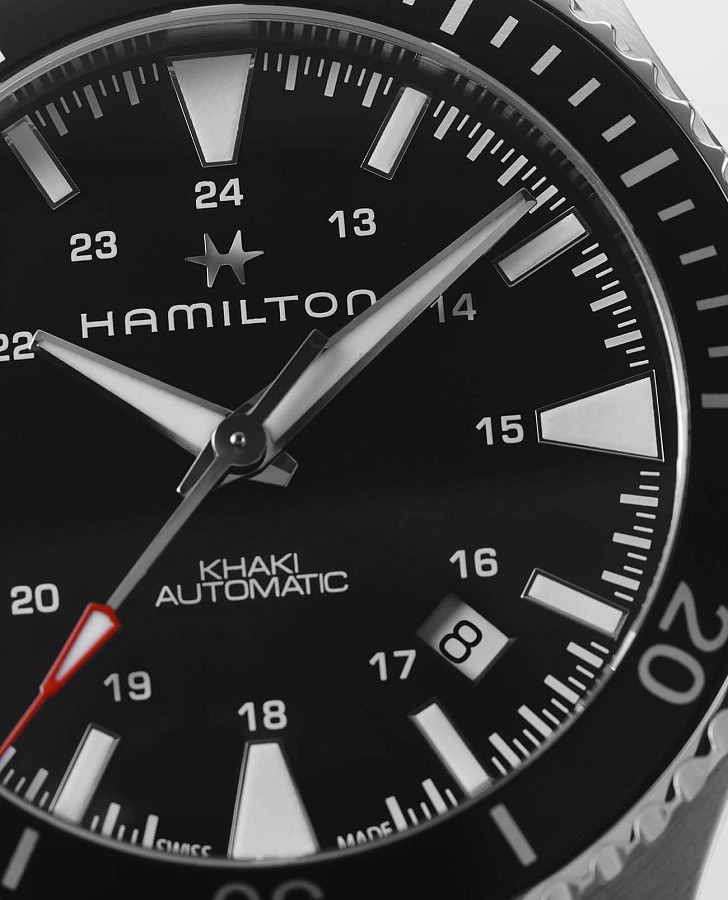 Часы Hamilton Khaki Navy Scuba Auto H82335131 — черный, сталь