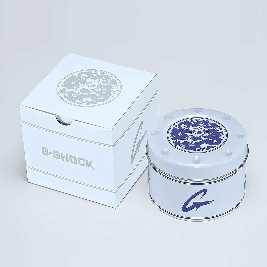 Часы Casio G-Shock GA-110BWP-2A — мужские, пластик
