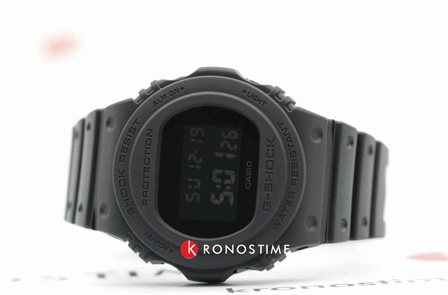 Часы Casio G-Shock DW-5750E-1B — Япония, электронные