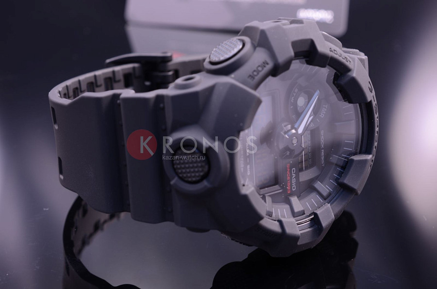 Часы Casio G-Shock GA-735A-1A — пластик, Япония