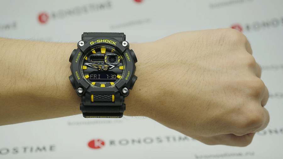 Часы Casio G-Shock GA-900A-1A9DR (GA-900A-1A9) — черный, электронные