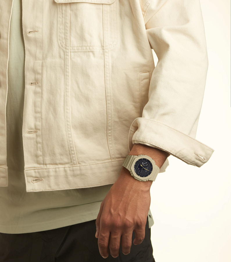 Часы Casio G-Shock GA-2100-5A — электронные, карбон пластик