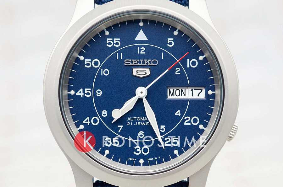 Часы Seiko 5 SNK807K2 — металл сталь, Япония