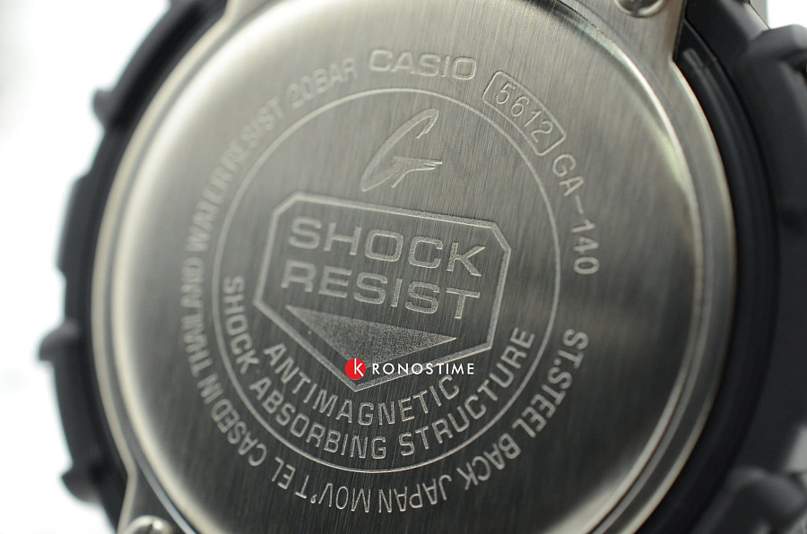 Часы Casio G-Shock GA-140-1A4DR (GA-140-1A4) — пластик, электронные