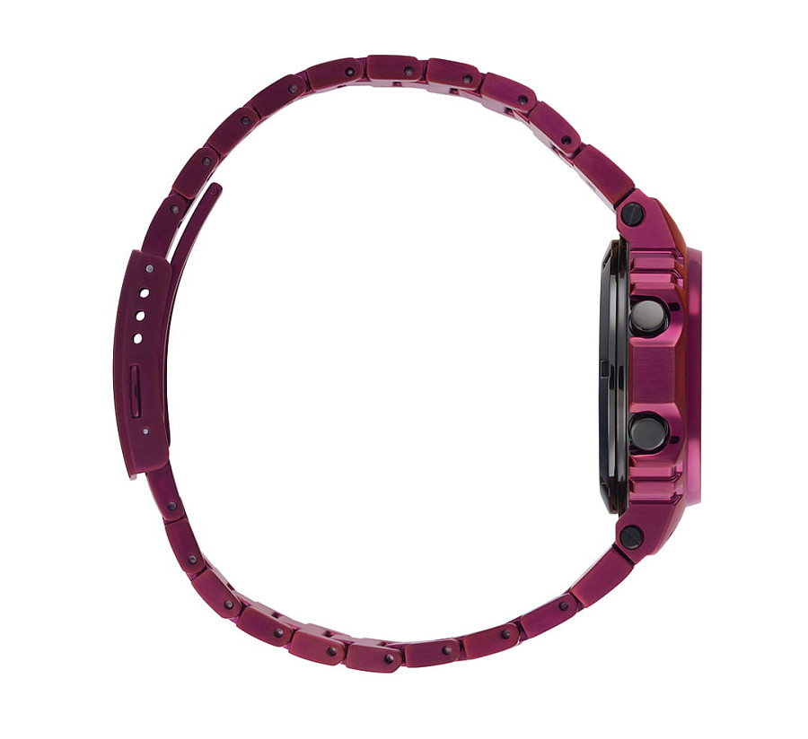 Часы Casio G-Shock GMW-B5000RD-4 — артикул GMW-B5000RD-4ER