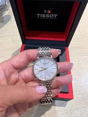 Фото покупателя: Швейцарские наручные часы Tissot Everytime Lady T143.210.11.011.01