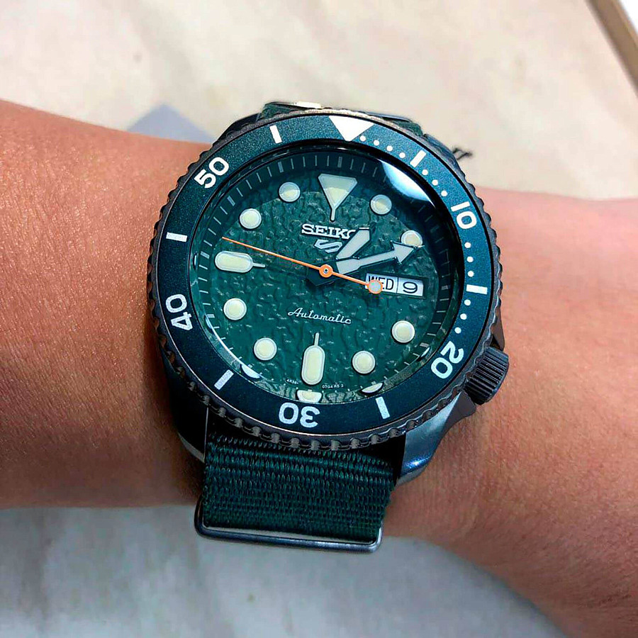 Часы Seiko 5 Sports SRPD77K1S — мужские, нейлон