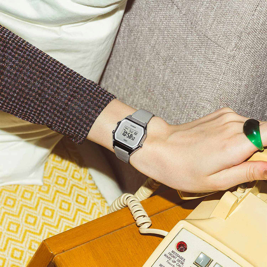 Часы Casio Vintage LA680WEL-8D — кварцевые, сталь
