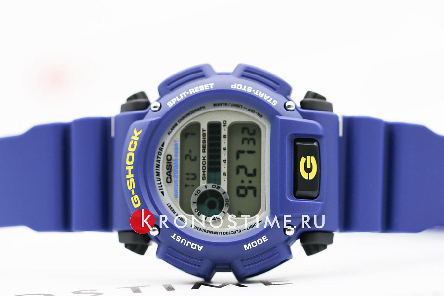 Часы Casio G-Shock DW-9052-2VDR (DW-9052-2V) — мужские, пластик