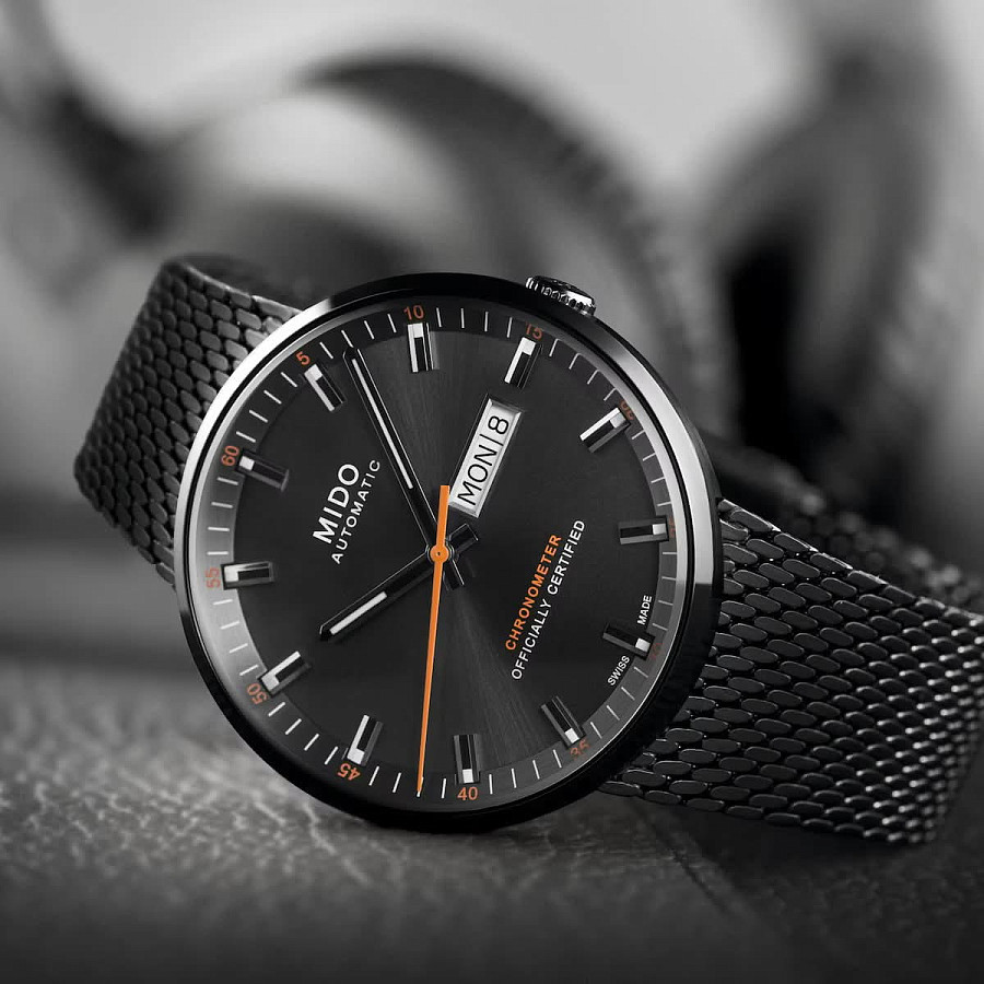 Часы Mido Commander Icone M031.631.33.061.00 — Швейцария, механические