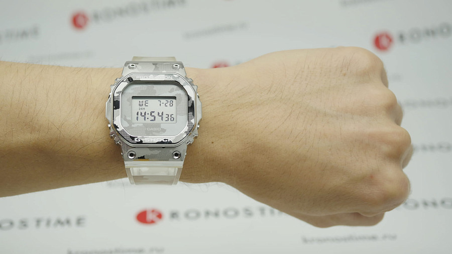 Часы Casio G-Shock GM-5600SCM-1 — мужские, электронные