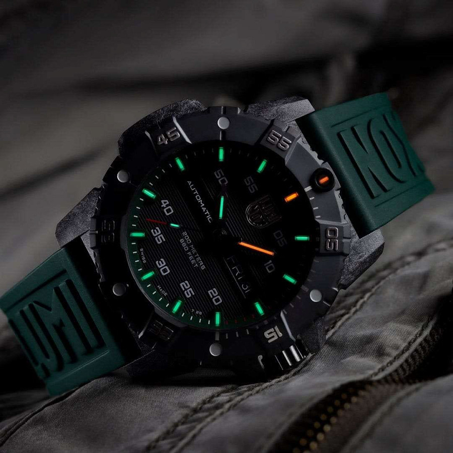 Часы Luminox Master Carbon SEAL Automatic XS.3877 — механические, Швейцария, мужские