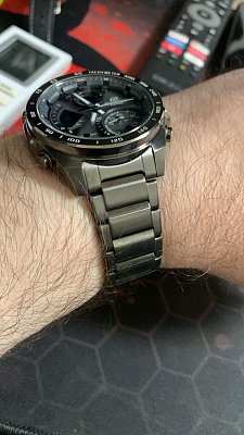Фото покупателя: Японские наручные часы Casio Edifice ECB-900MDC-1ADR (ECB-900MDC-1A) с хронографом