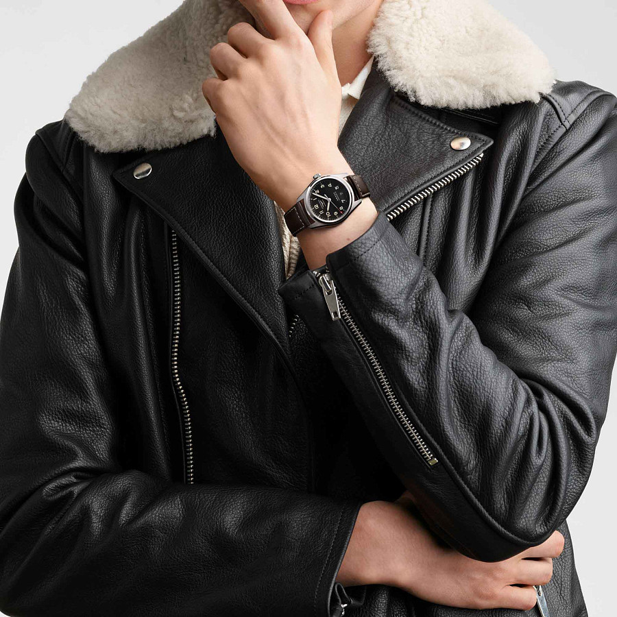 Часы Longines Spirit L3.410.4.53.0 — черный, сталь