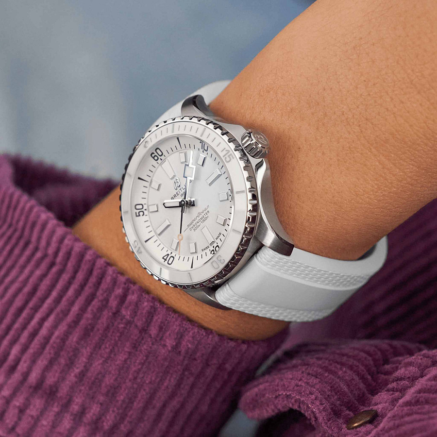 Часы Breitling Superocean Automatic 36 A17377211A1S1 — каучук, мужские
