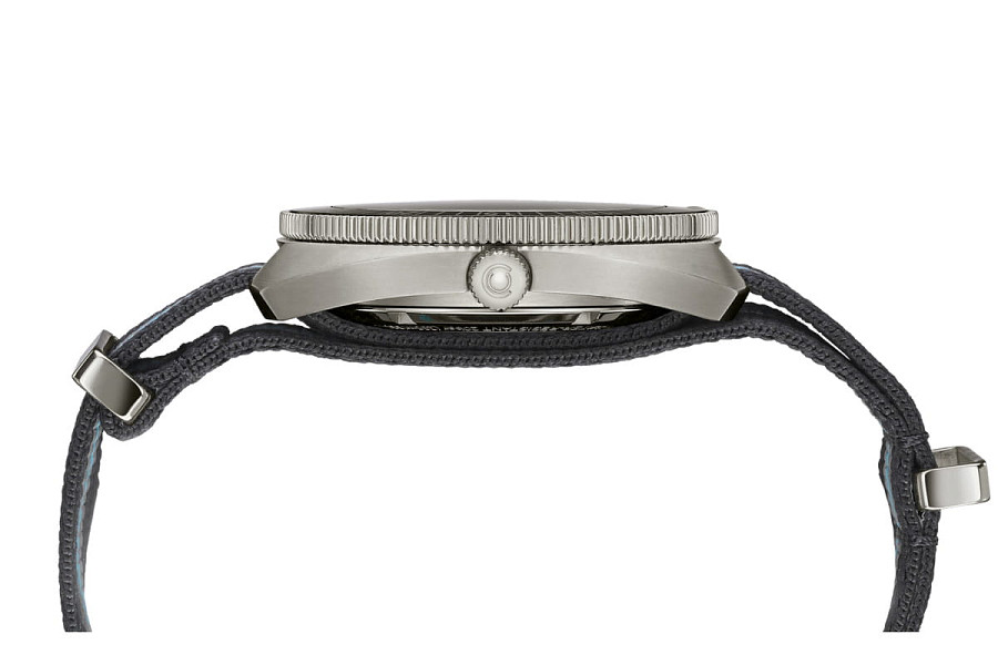 Часы Certina Sport DS-2 C024.607.48.051.10 — механические, титан