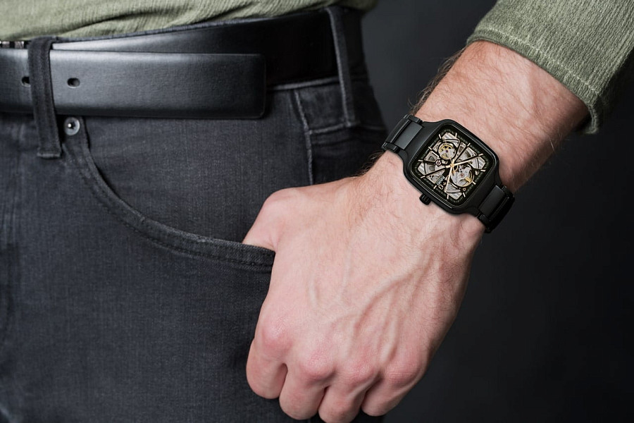 Часы Rado True Square Automatic Open Heart R27086162 — высокотехнологичная керамика + титан, мужские