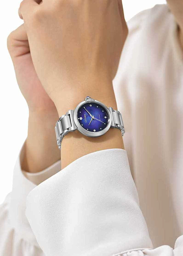 Часы Citizen Eco-Drive EM1060-87L — кварцевые, сталь металл