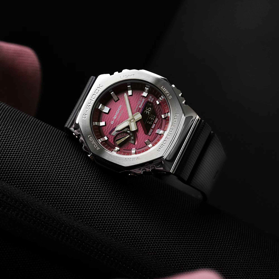 Часы Casio G-Shock GBM-2100A-4B — пластик, мужские