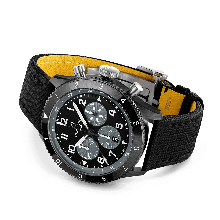 Часы Breitling Super Avi B04 Chronograph GMT 46 Mosquito Night Fighter SB04451A1B1X1 — керамика, Швейцария