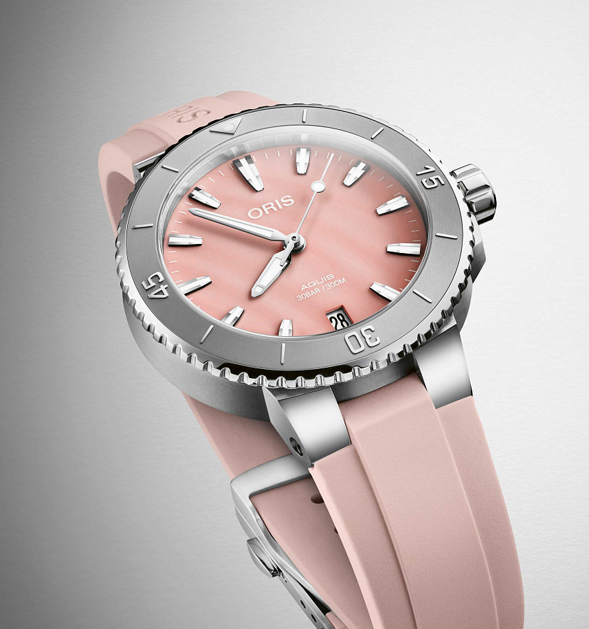 Часы Oris Aquis Date 01 733 7770 4158-07 4 18 66FC — сталь, Швейцария