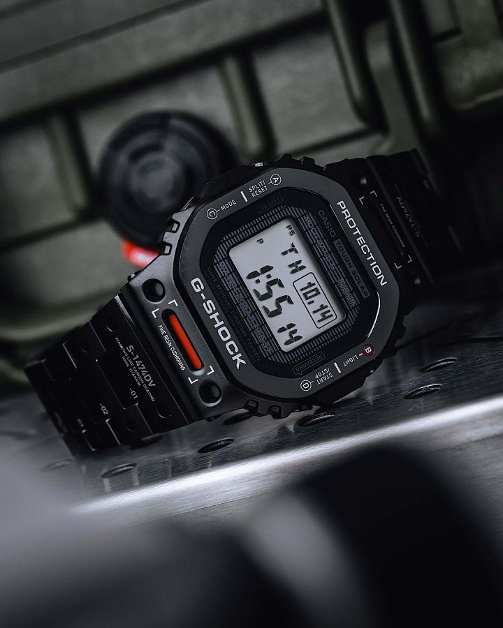 Часы Casio G-Shock GMW-B5000TVA-1 — мужские, титановый